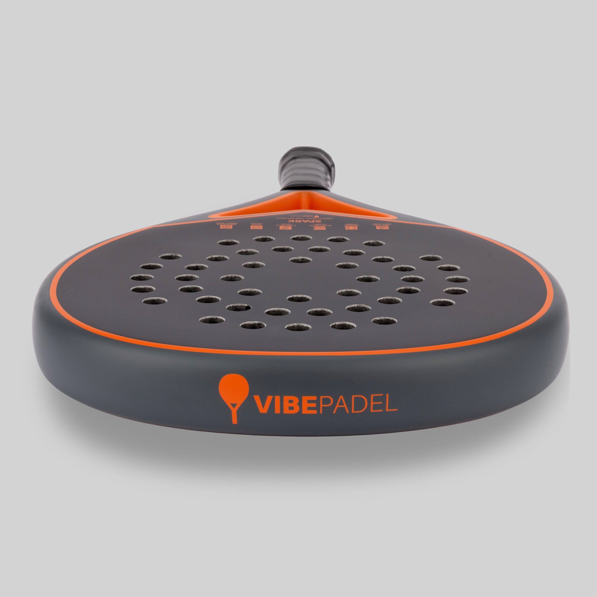Padel racket with VibePadel logo on a grey background